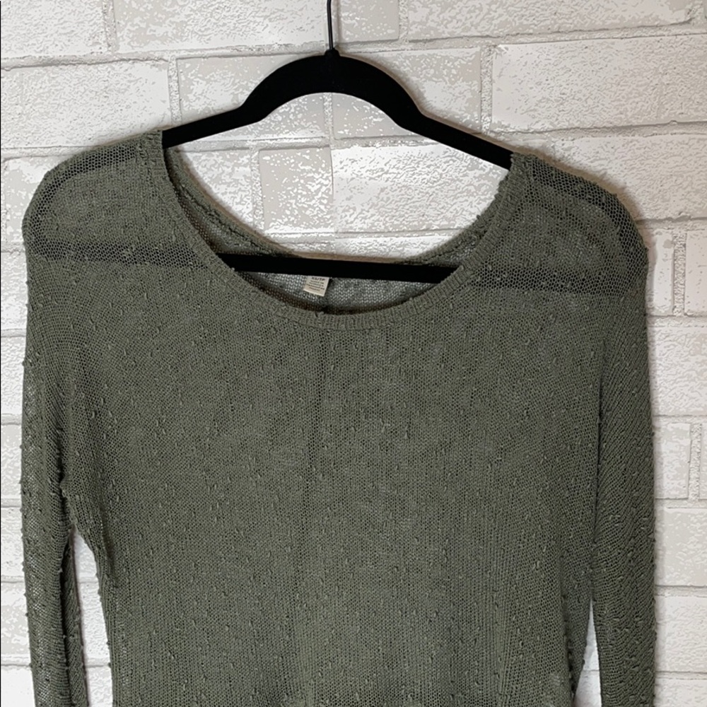 American Eagle Green Sheer Long Sleeve Lace Top - Picture 7 of 11